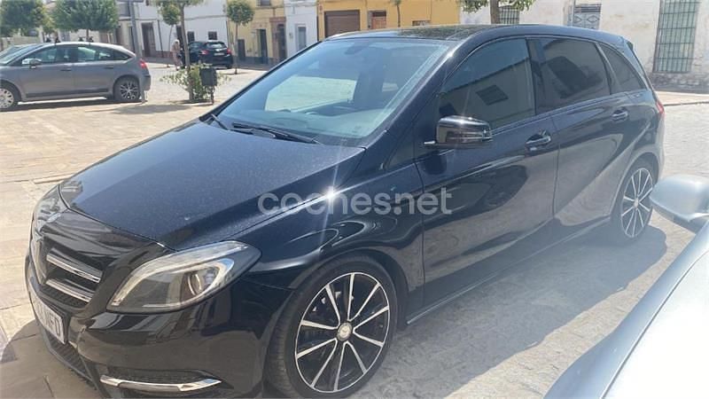 Negro Usado 2014 Mercedes B200 AMG line Monovolumen | 10.500 € (Precio justo) - Imagen 1/4