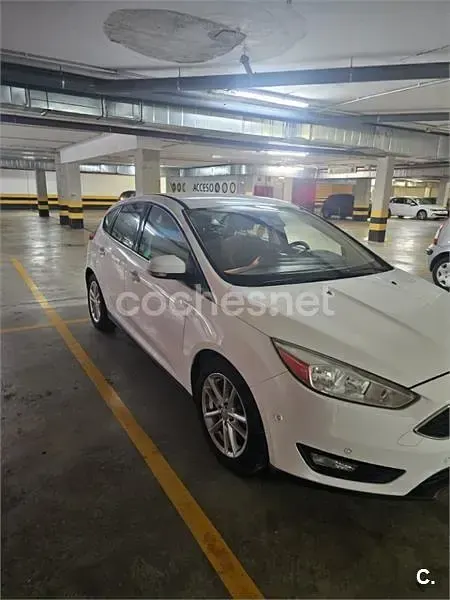 Usado Ford Focus Titanium 125 CV (91 kW) 2015 Blanco Familiar