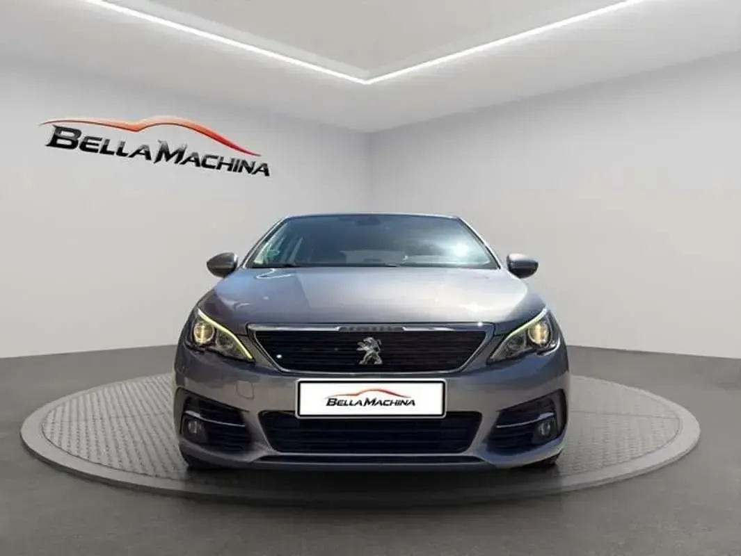Usado Peugeot 308 Active 131 CV (96 kW) 2021 Gris Utilitario