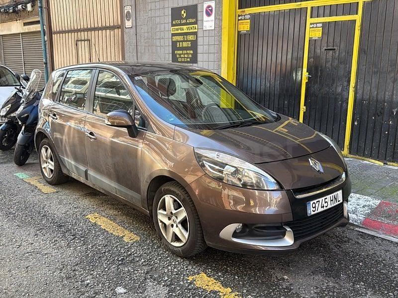 Usado Renault Scénic III Authentique 115 CV (84 kW) 2013 Beige Monovolumen