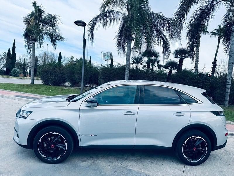 Usado DS Automobiles DS7 Crossback 130 CV (95 kW) 2022 Gris / plata SUV