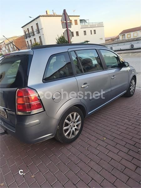 Usado Opel Zafira Cosmo 120 CV (88 kW) 2006 Gris / plata Monovolumen