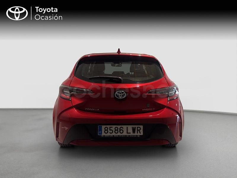 Usado Toyota Corolla Active 122 CV (89 kW) 2022 Rojo Berlina