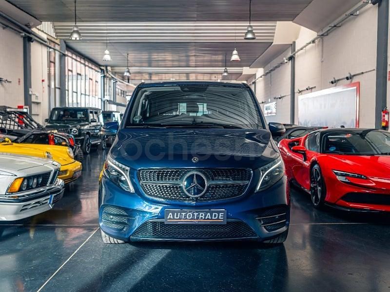 Usado Mercedes V300 Avantgarde 239 CV (175 kW) 2023 Azul Monovolumen