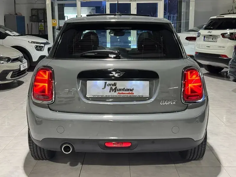 Usado Mini Cooper 136 CV (100 kW) 2019 Gris / plata Utilitario