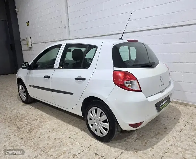 Usado Renault Clio 90 CV (66 kW) 2012 Blanco