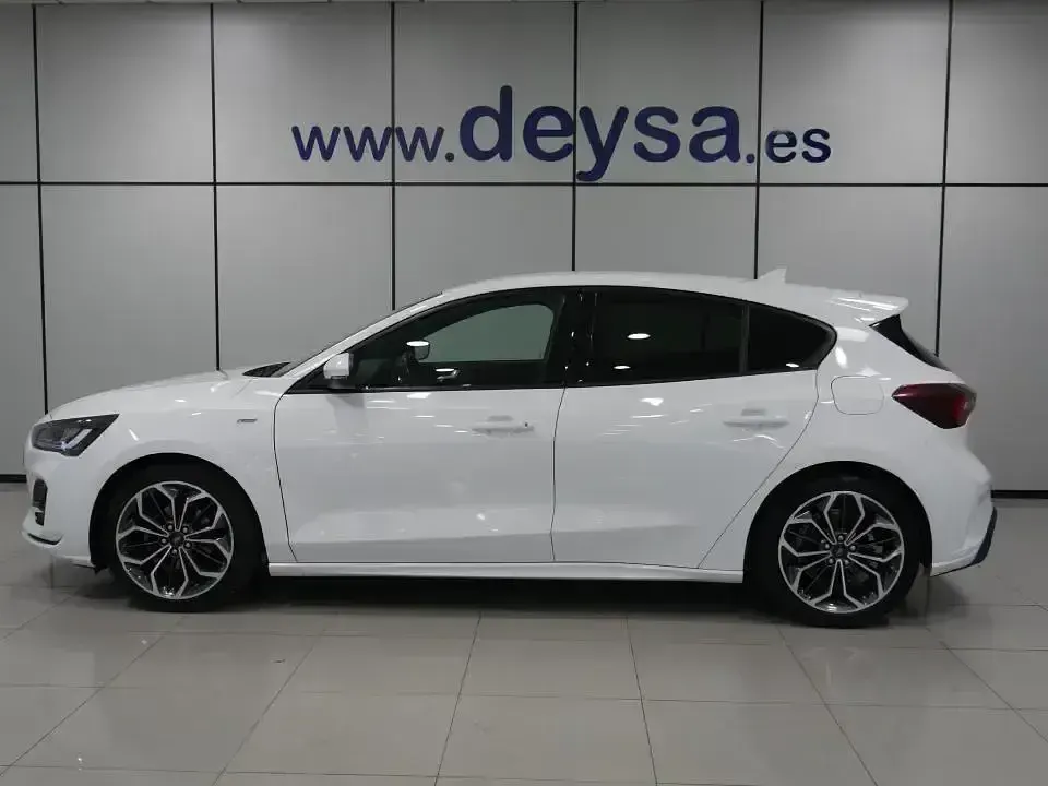 Usado Ford Focus ST-Line X 125 CV (91 kW) 2023 Blanco Berlina