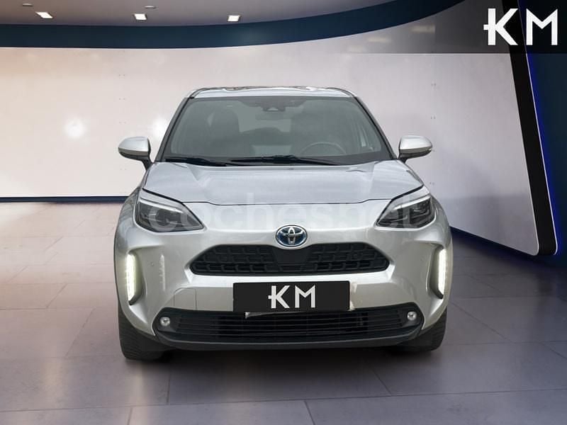 Usado Toyota Yaris Cross Plus 116 CV (85 kW) 2022 Gris / plata SUV
