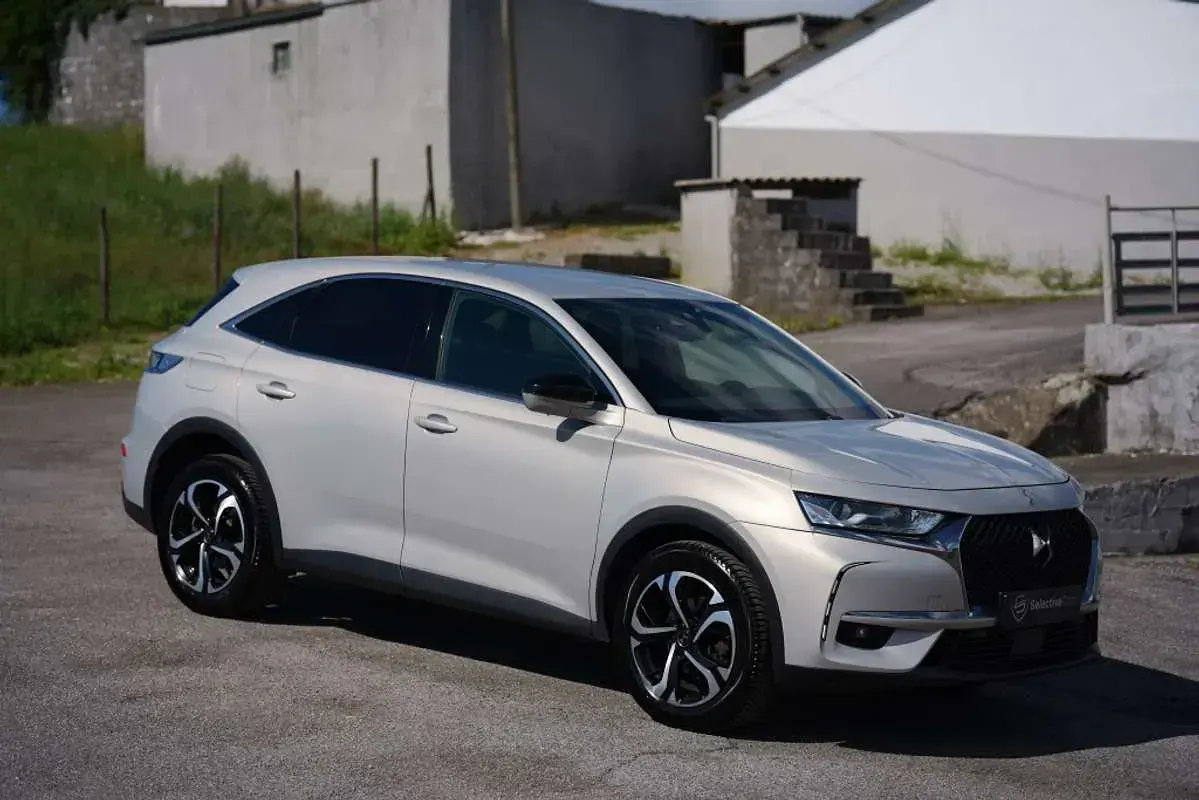 Usado DS Automobiles DS7 Crossback Chic 129 CV (94 kW) 2021 Gris SUV