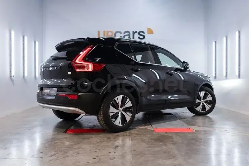Usado Volvo XC40 Core 211 CV (155 kW) 2023 Negro SUV