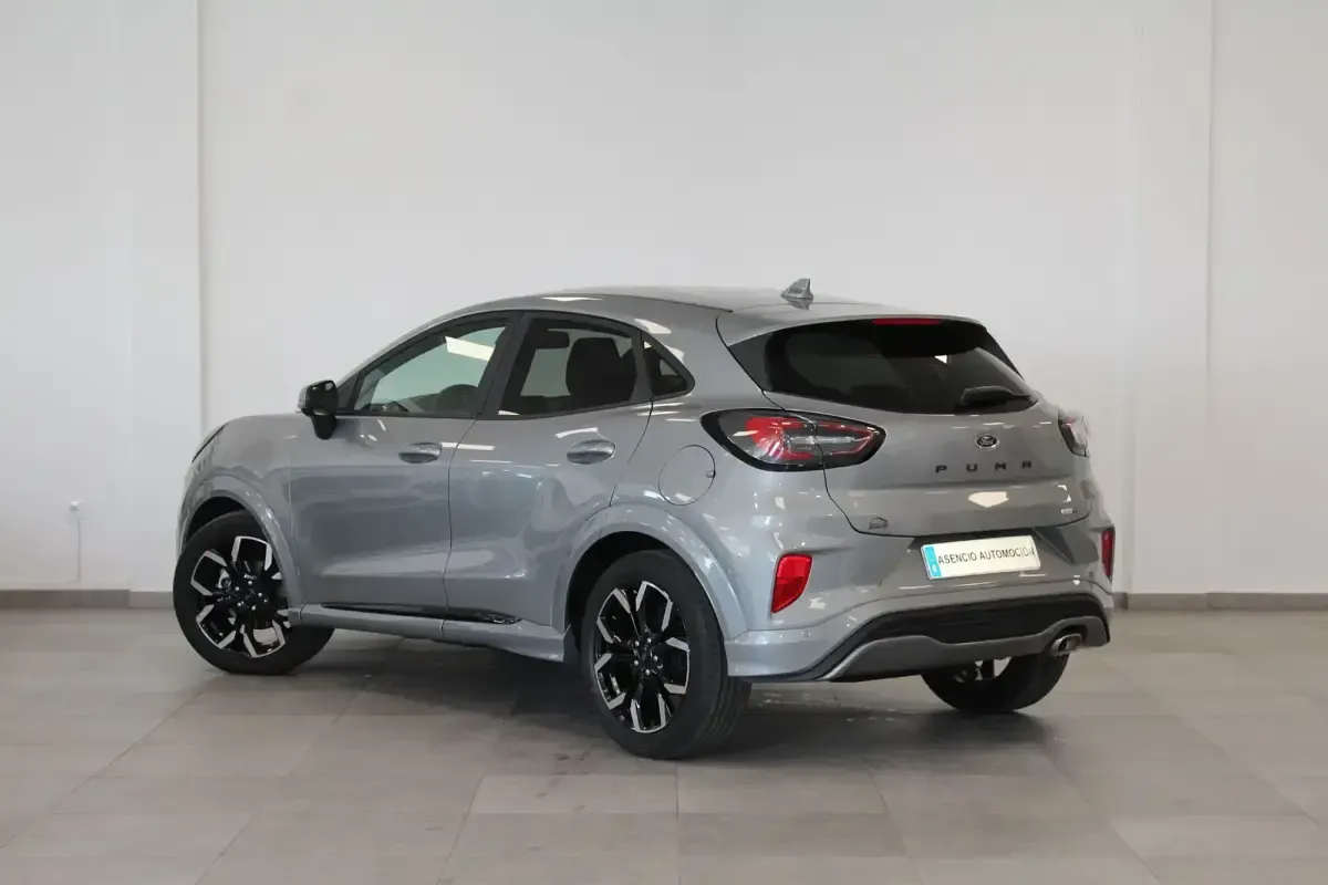Usado Ford Puma ST-Line 125 CV (91 kW) 2023 Beige SUV