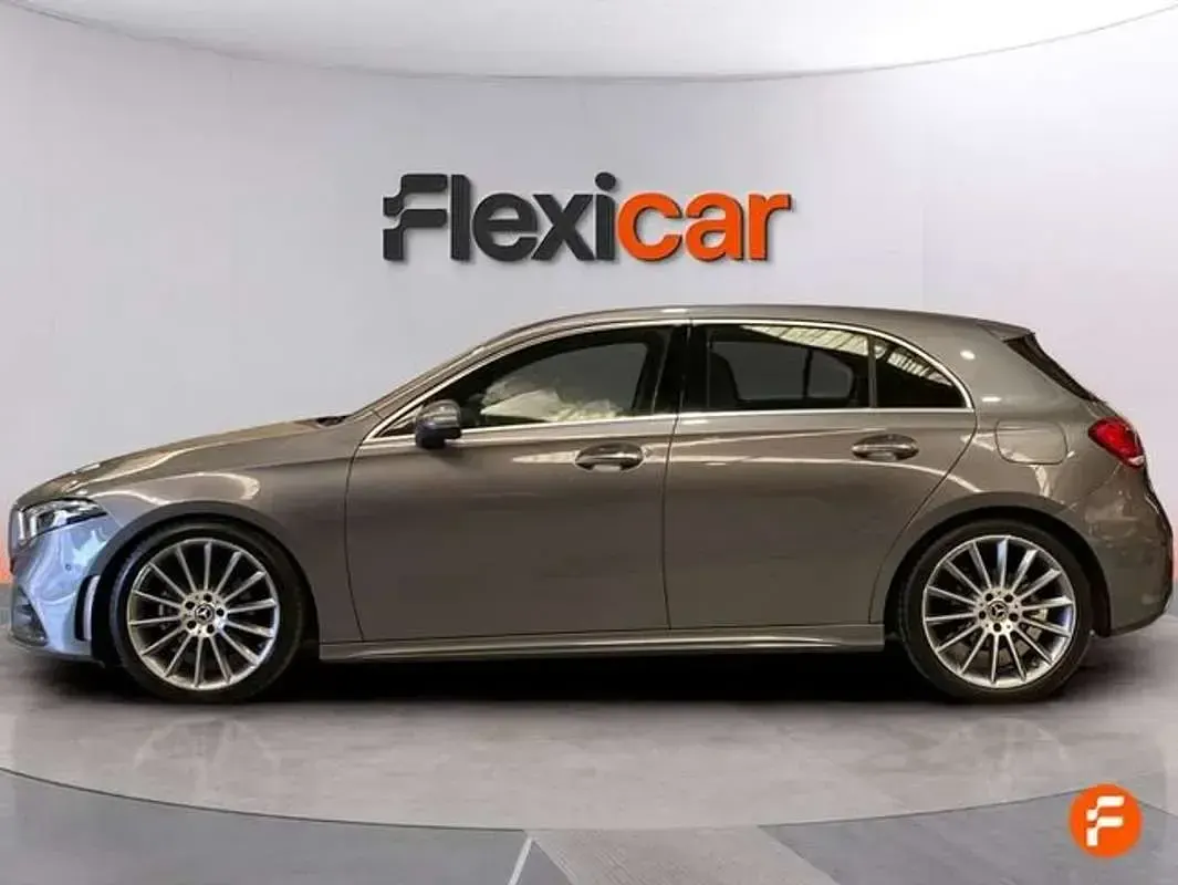 Usado Mercedes A180 136 CV (100 kW) 2020 Gris Berlina