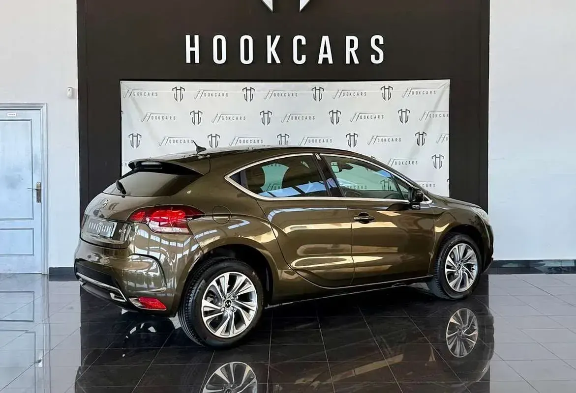Usado DS Automobiles DS4 Style 131 CV (96 kW) 2015 Marrón Utilitario