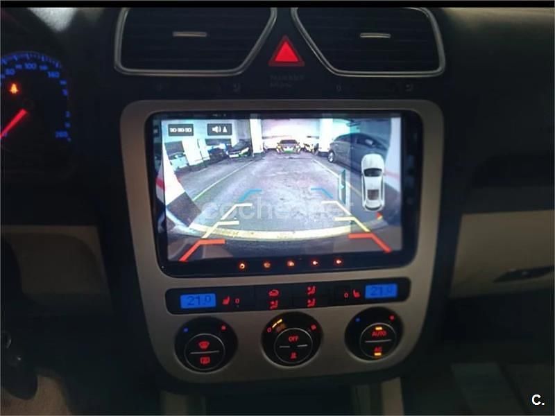 Usado VW Eos 140 CV (102 kW) 2007 Gris / plata Descapotable