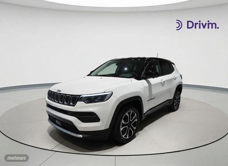 Blanco Nuevo 2025 Jeep Compass Altitude SUV | 31.750 € (Precio justo) - Imagen 1/4
