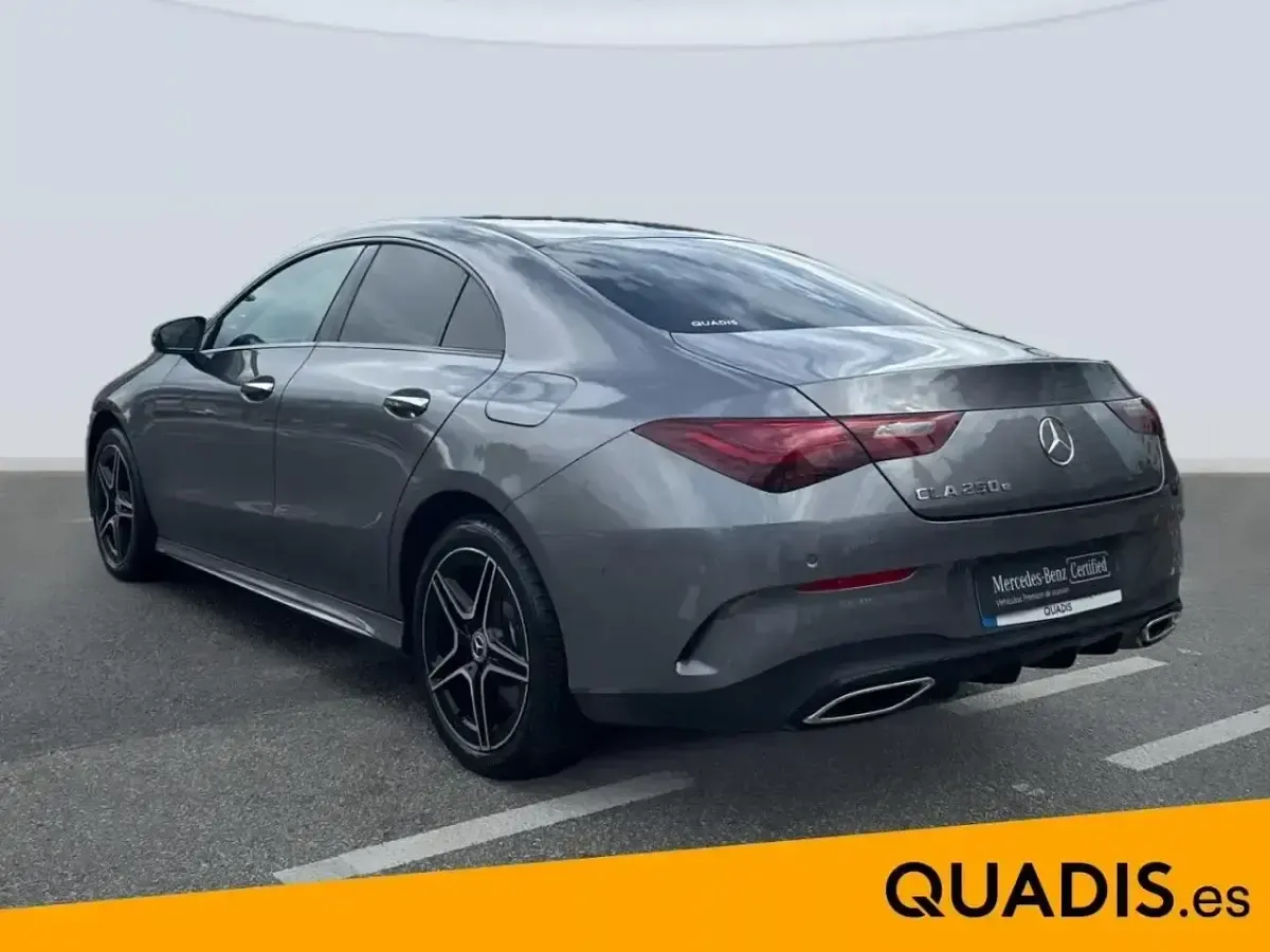 Usado Mercedes CLA250e AMG line 218 CV (160 kW) 2024 Gris montaña Coupe