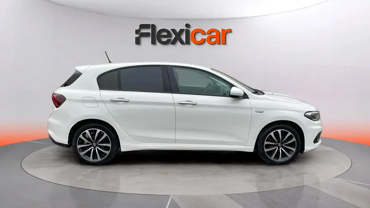 Usado Fiat Tipo Lounge 120 CV (88 kW) 2019 Blanco Berlina