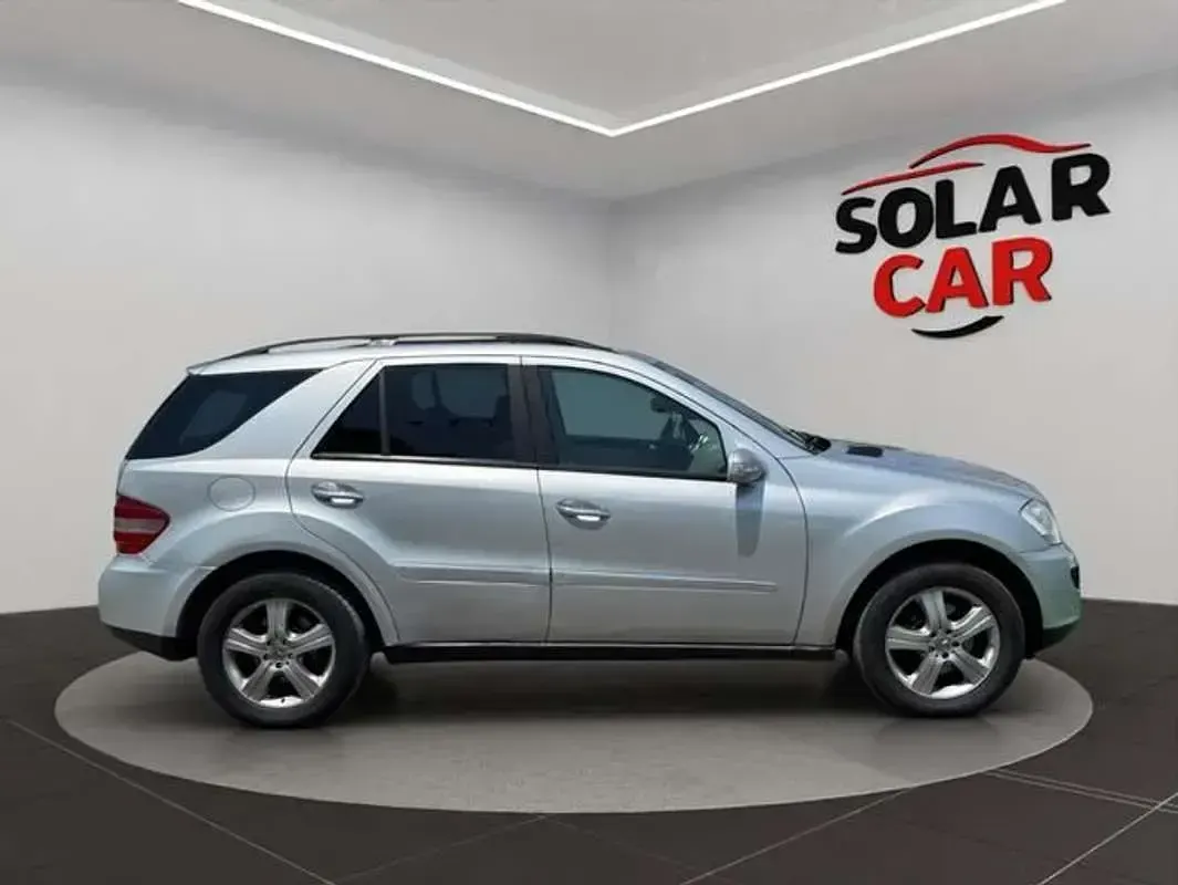 Usado Mercedes ML320 224 CV (164 kW) 2007 Gris SUV