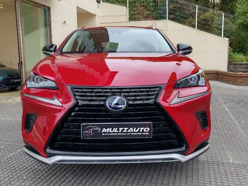 Usado Lexus NX300h 197 CV (144 kW) 2021 Granate SUV