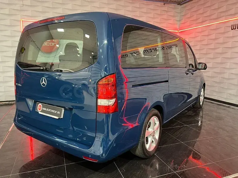 Occasion Mercedes V220 Avantgarde 163 PK (119 kW) 2018 Blauw MPV