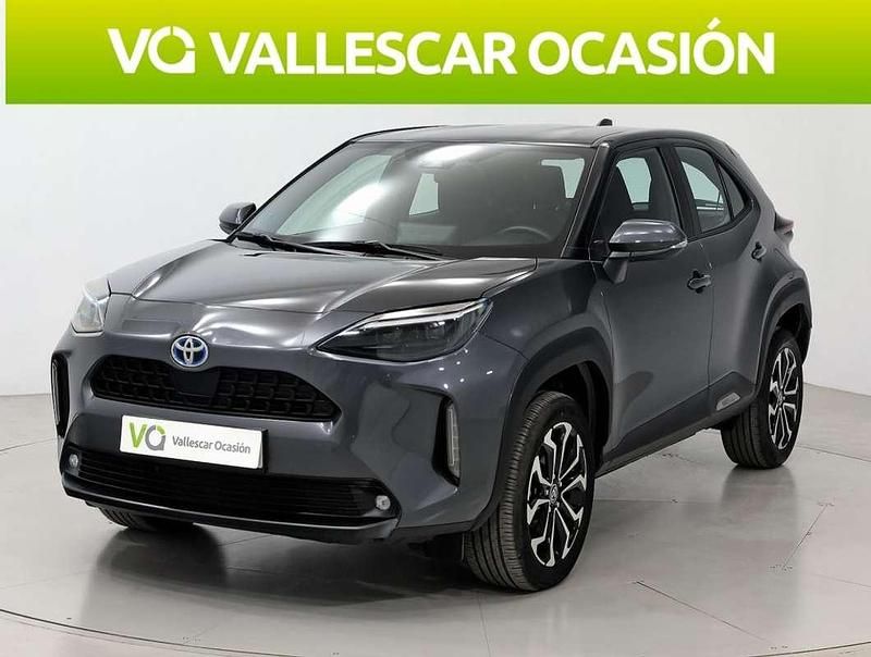 Gris Usado 2024 Toyota Yaris Cross Active SUV | 25.800 € (Un poco caro) - Imagen 1/4