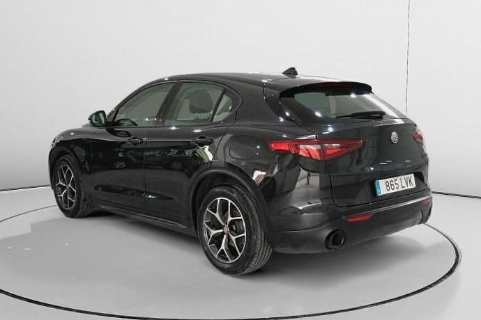 Usado Alfa Romeo Stelvio Sprint 190 CV (139 kW) 2021 SUV