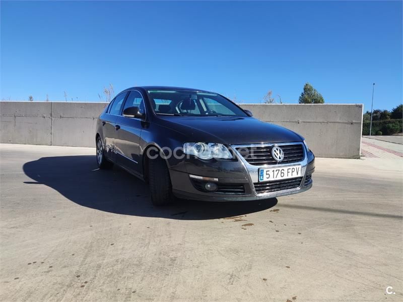 Usado 2007 VW Passat Trendline Berlina | 5000 € (Precio justo) - Imagen 1/4