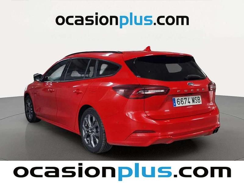 Usado Ford Focus ST-Line 155 CV (114 kW) 2024 Rojo Familiar