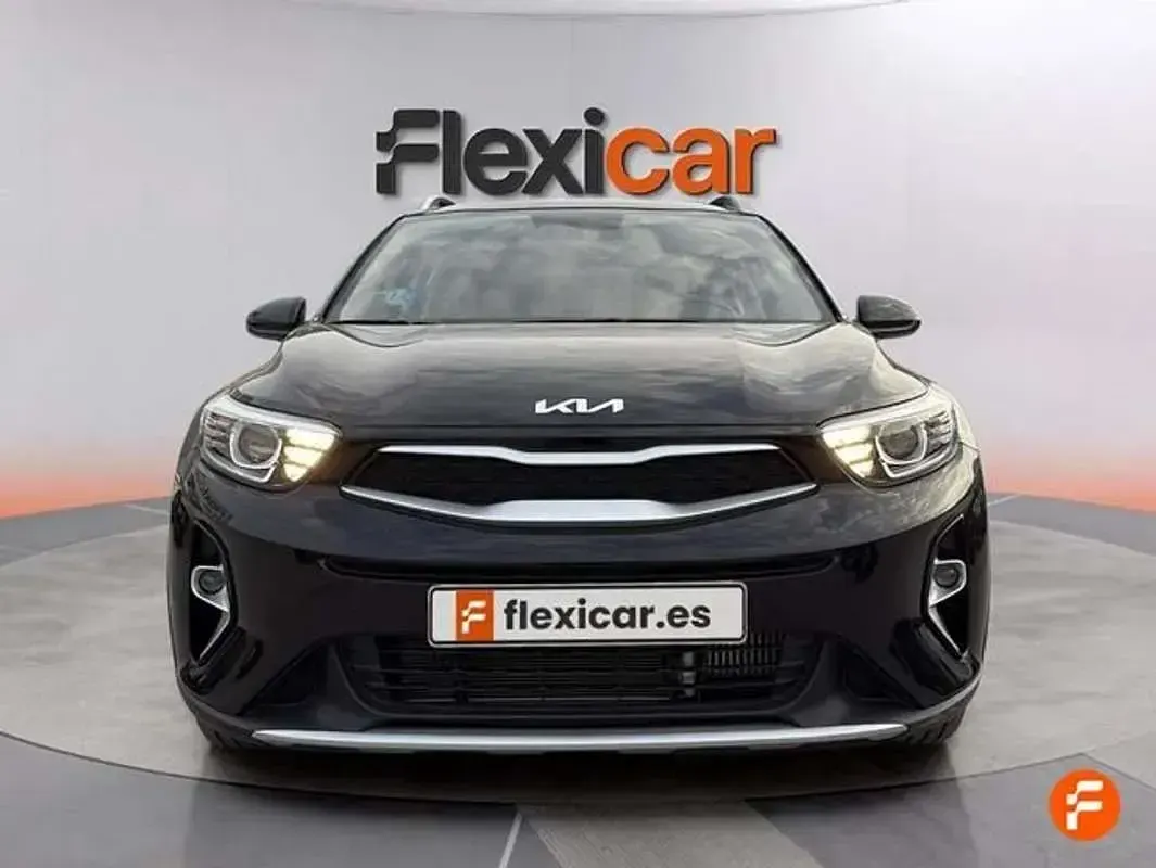 Usado Kia Stonic 101 CV (74 kW) 2025 Negro SUV