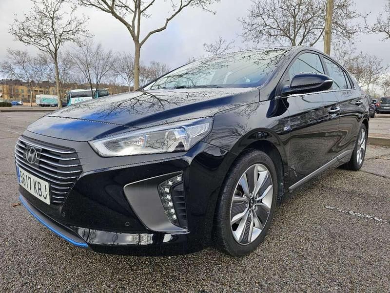 Usado Hyundai Ioniq 141 CV (103 kW) 2018 Negro Utilitario