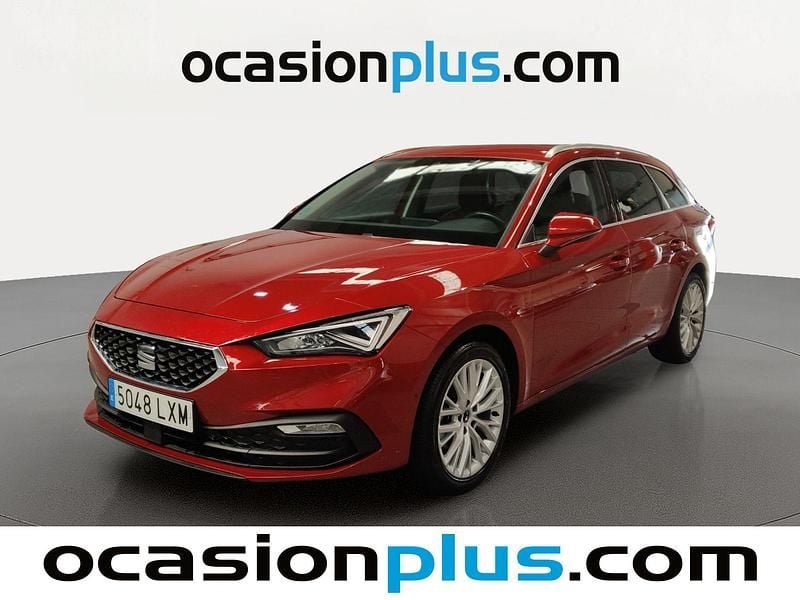 Usado Seat Leon XCELLENCE 150 CV (110 kW) 2022 Rojo Monovolumen