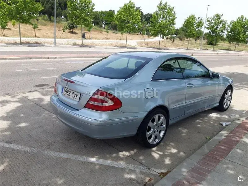 Usado Mercedes CLK270 Elegance 170 CV (125 kW) 2004 Azul Coupe