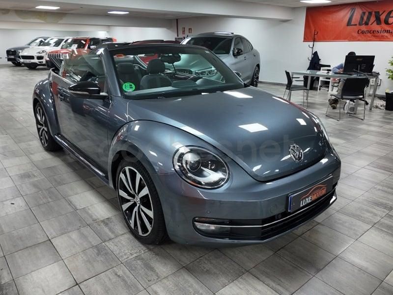 Usado VW Beetle Sport 211 CV (155 kW) 2014 Gris Utilitario