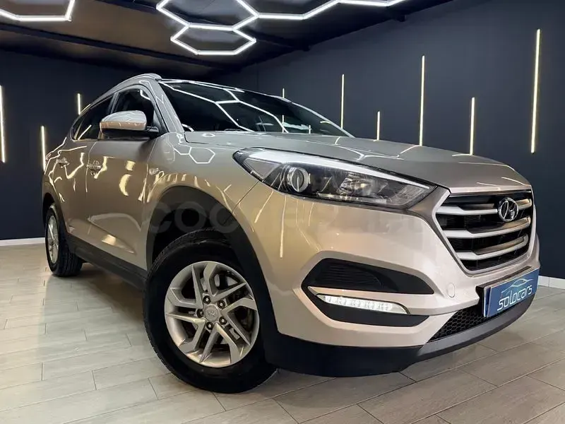 Usado Hyundai Tucson 115 CV (84 kW) 2015 Beige SUV