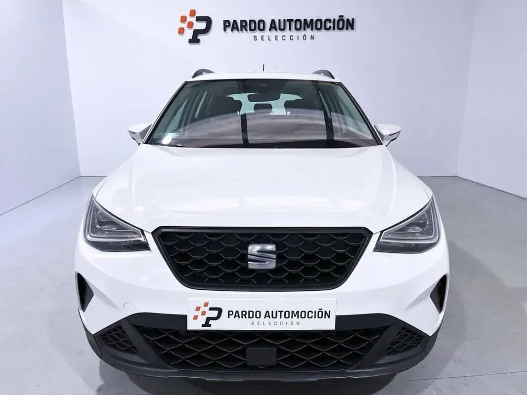 Usado Seat Arona Style 110 CV (80 kW) 2023 Blanco SUV