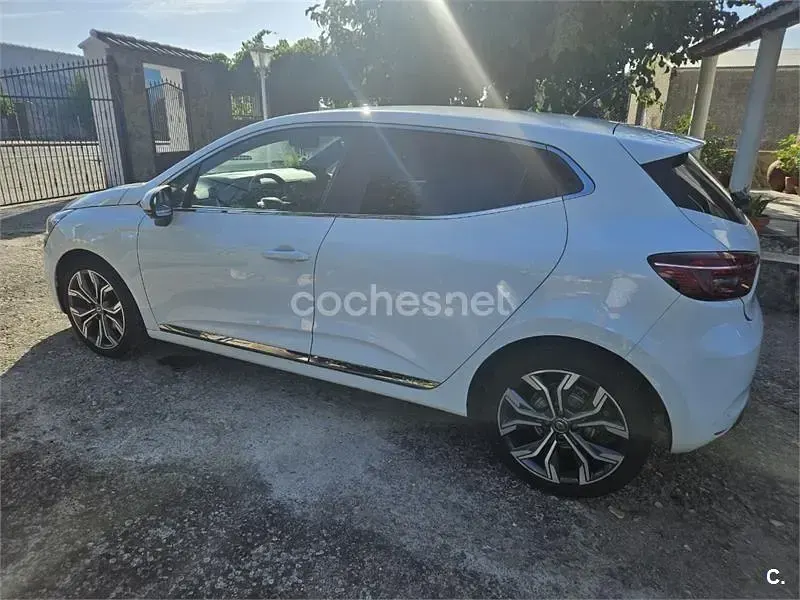 Usado Renault Clio V Zen 130 CV (95 kW) 2020 Blanco Berlina