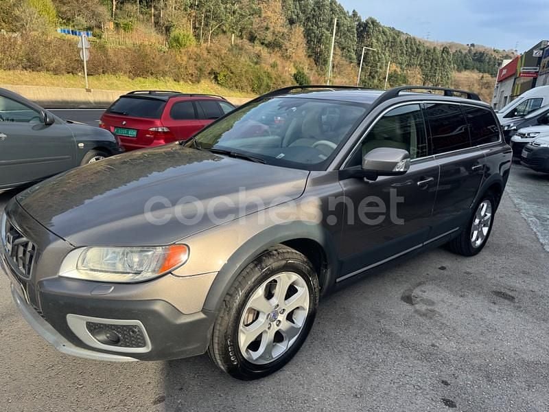 Usado Volvo XC70 Summum 185 CV (136 kW) 2010 Negro Familiar