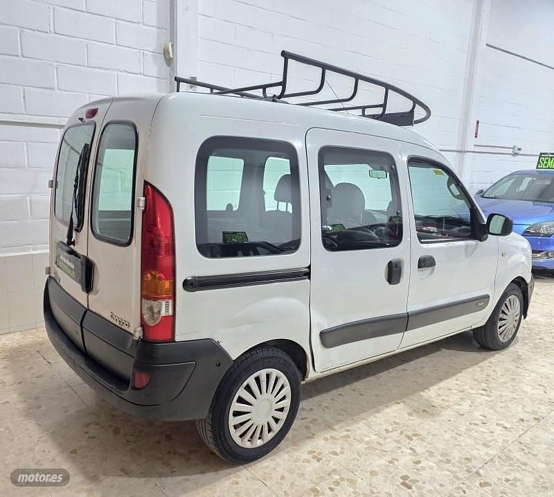 Usado Renault Kangoo Authentique 70 CV (51 kW) 2006 Blanco Van