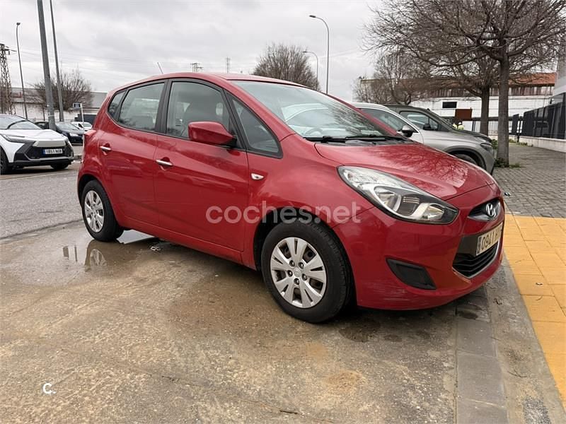 Usado Hyundai ix20 90 CV (66 kW) 2014 Rojo Utilitario