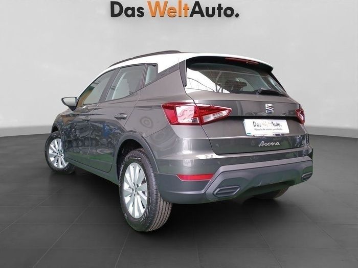 Gris Nuevo 2024 Seat Arona Style SUV | 21.850 € - Imagen 1/4