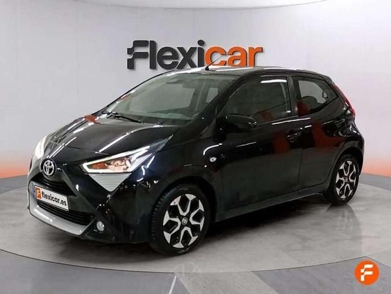 Usado Toyota Aygo X-play 72 CV (52 kW) 2021 Negro Utilitario