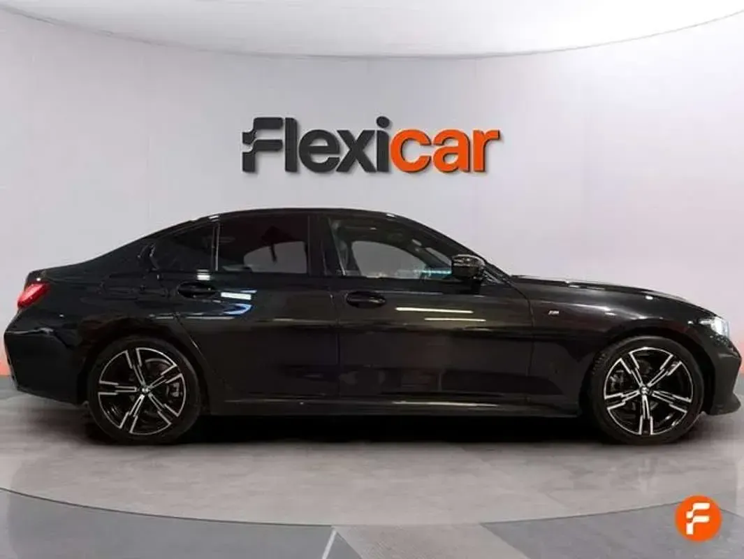Usado BMW 318 150 CV (110 kW) 2024 Negro Familiar
