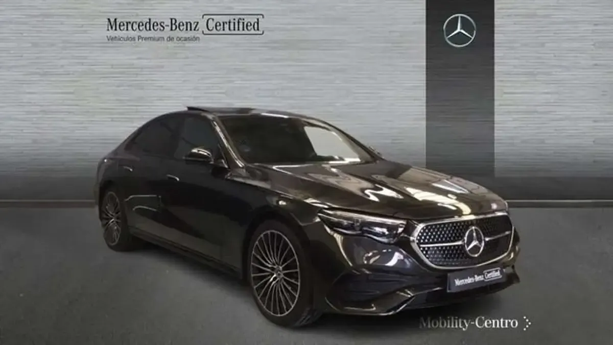 Usado Mercedes E300 315 CV (231 kW) 2025 Gris Berlina