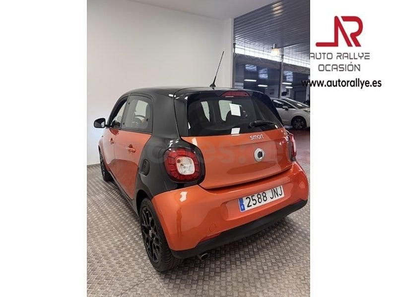 Usado Smart ForFour Passion 71 CV (52 kW) 2016 Naranja Utilitario