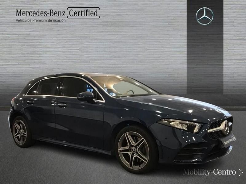Usado Mercedes A250 AMG line 160 CV (117 kW) 2021 Denim blue  metallic paint