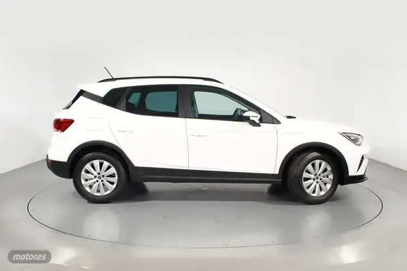 Usado Seat Arona Style 115 CV (84 kW) 2025 Blanco SUV