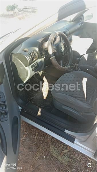 Usado Seat Toledo 110 CV (80 kW) 2003 Gris / plata Berlina