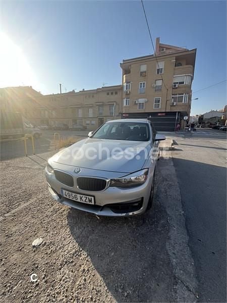 Gris / plata Usado 2014 BMW 318 Gran Turismo Berlina | 12.500 € (Un poco caro) - Imagen 1/4
