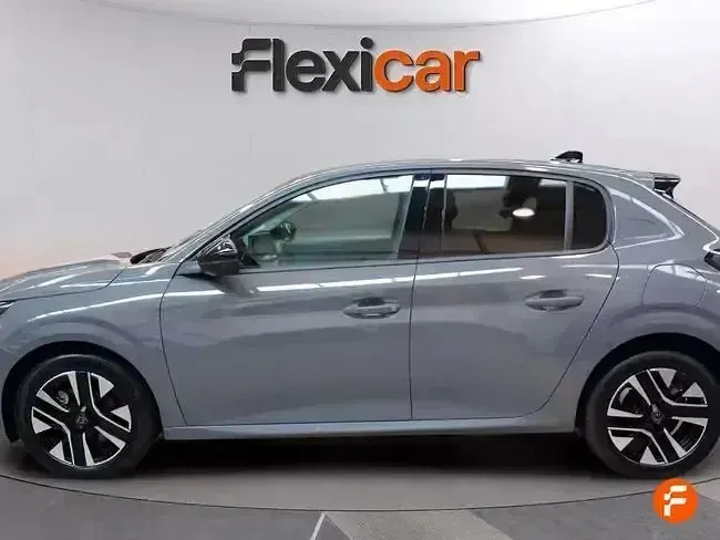 Usado Peugeot 208 Allure 100 CV (73 kW) 2025 Gris Utilitario