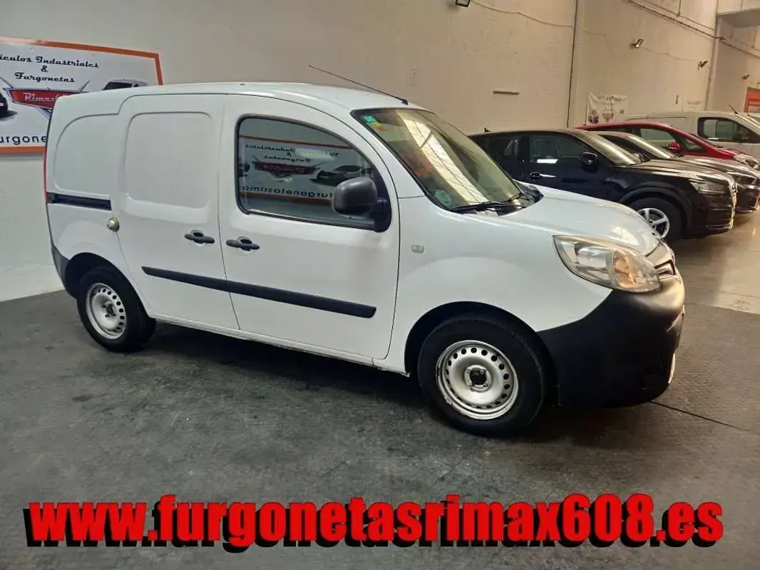Usado Renault Kangoo 75 CV (55 kW) 2018 Blanco Monovolumen